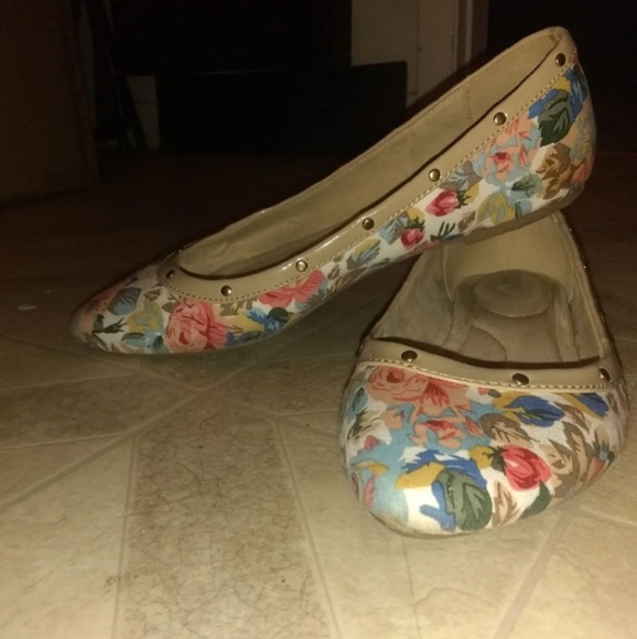 SOLD - Picture 2 of 3